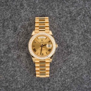 All Gold Presidential Rolex Luxe Gold Watch with Presidential Dial - Image 6