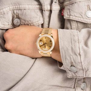 All Gold Presidential Rolex Luxe Gold Watch with Presidential Dial - Image 5