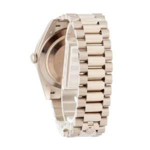 36mm Rose Gold Day Date Watch Luxury and Functionality - Image 4