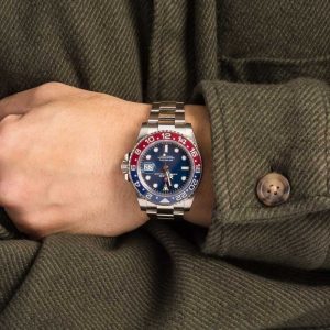 Luxury Timeless Charm: Rolex Pro Hunter GMT-Master II Price Alert - Image 5